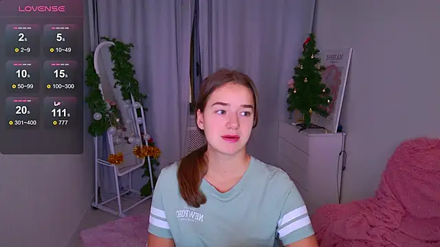 LovelyJessie online show from December 20, 2025, 1:40 pm