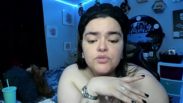 Snapshot of Luise_Meyrink chatting on October 15, 2025, 2:55 am Luise Meyrink online show from October 15, 2025, 2:55 am
