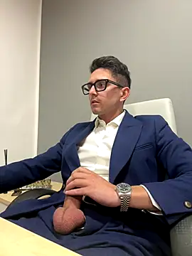 masterboss  online show from November 8, 2025, 1:11 pm