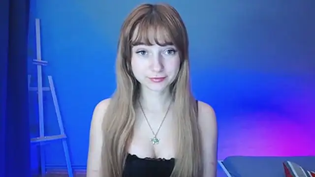 Snapshot of LuciaYoung chatting on January 19, 2025, 6:09 am LuciaYoung online show from January 19, 2025, 6:09 am