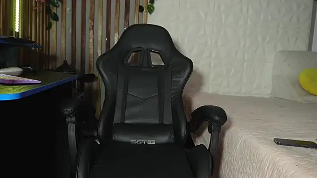 argiee taylorxs2 online show from February 11, 2025, 12:28 am