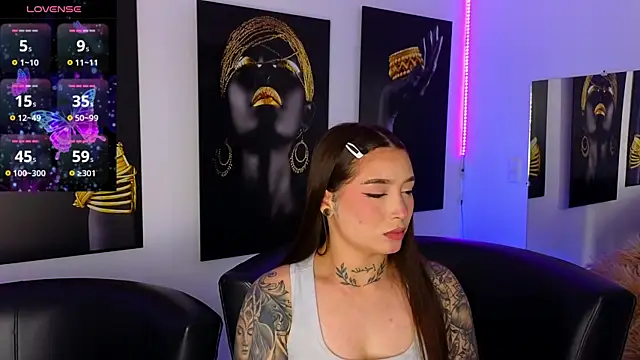  brenna hanson online show from February 14, 2025, 7:02 pm