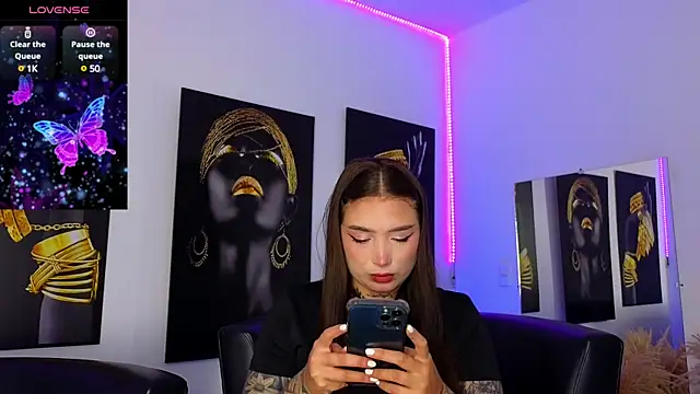  brenna hanson online show from February 18, 2025, 1:44 pm