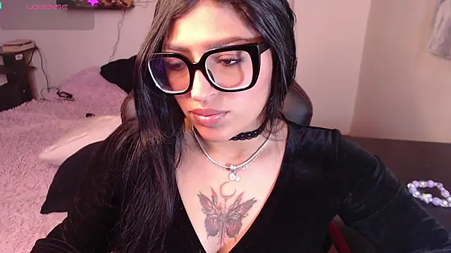 MissDennise online show from March 7, 2025, 8:11 pm