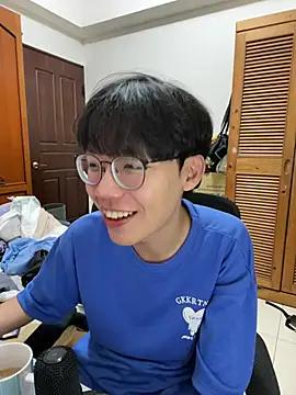 Snapshot of hihi0169 chatting on February 16, 2026, 2:35 pm hihi0169 online show from February 16, 2026, 2:35 pm