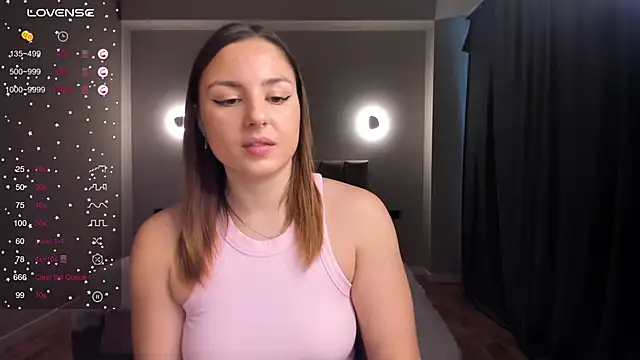 ThreeshaWhite online show from February 19, 2025, 6:55 am