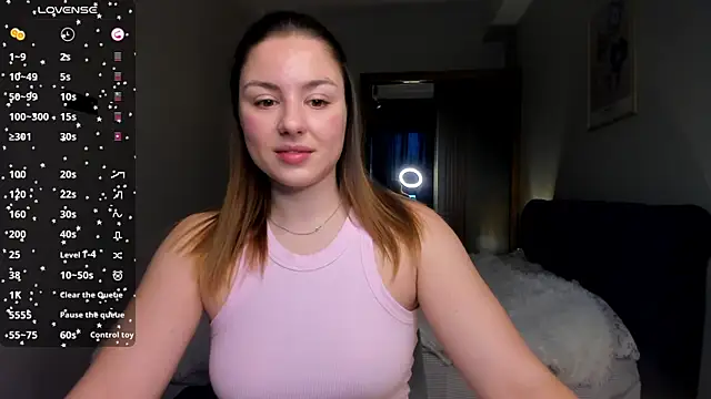 ThreeshaWhite online show from March 5, 2025, 5:40 am