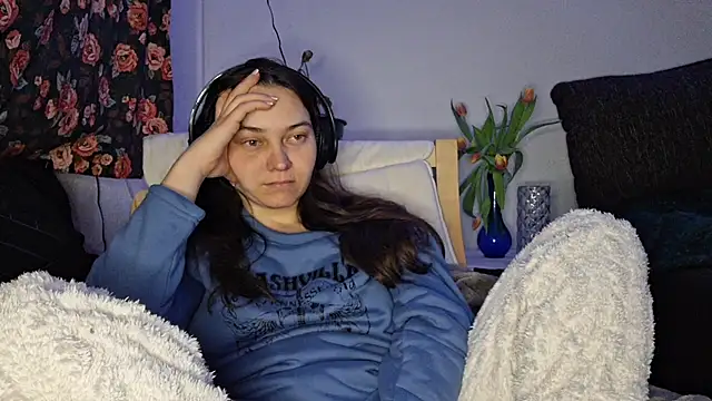 Cyndee Winter online show from March 19, 2025, 6:23 pm