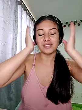 Snapshot of tara20_ chatting on March 3, 2025, 7:06 pm tara20 online show from March 3, 2025, 7:06 pm