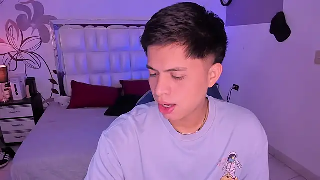 Snapshot of Niicky1_ chatting on December 7, 2024, 8:27 pm Niicky1  online show from December 7, 2024, 8:27 pm