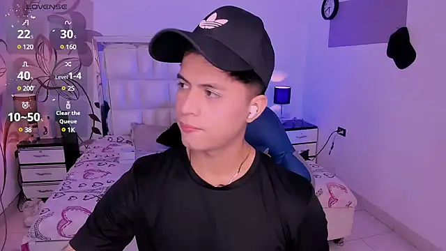 Snapshot of Niicky1_ chatting on December 11, 2024, 9:01 pm Niicky1  online show from December 11, 2024, 9:01 pm