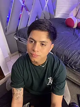 Snapshot of Niicky1_ chatting on December 22, 2024, 8:36 pm Niicky1  online show from December 22, 2024, 8:36 pm