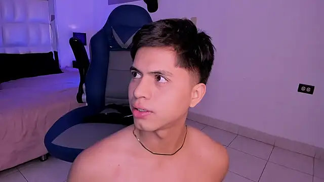 Snapshot of Niicky1_ chatting on December 27, 2024, 11:42 pm Niicky1  online show from December 27, 2024, 11:42 pm