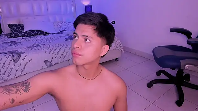 Snapshot of Niicky1_ chatting on January 11, 2025, 11:56 pm Niicky1  online show from January 11, 2025, 11:56 pm