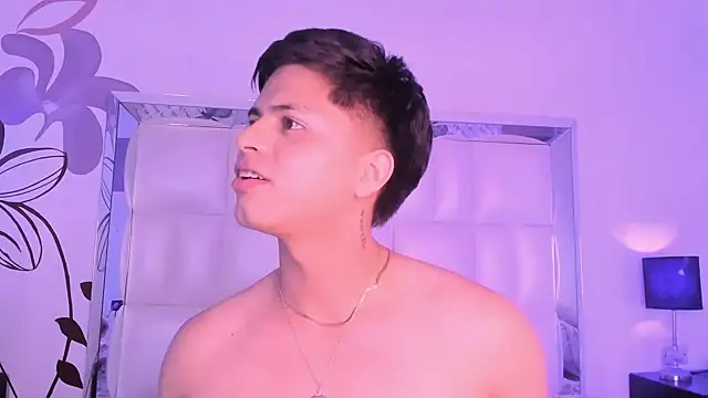 Snapshot of Niicky1_ chatting on January 14, 2025, 8:59 pm Niicky1  online show from January 14, 2025, 8:59 pm