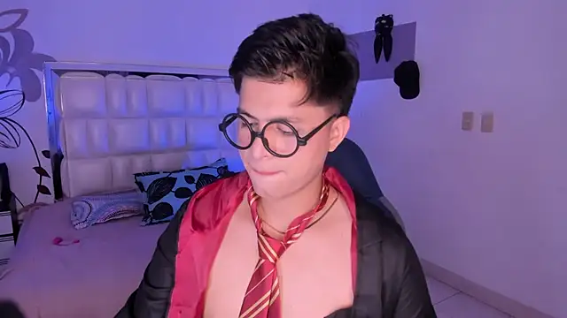 Snapshot of Niicky1_ chatting on January 21, 2025, 8:32 pm Niicky1  online show from January 21, 2025, 8:32 pm