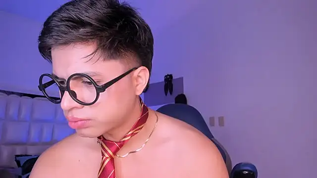 Snapshot of Niicky1_ chatting on January 21, 2025, 11:34 pm Niicky1  online show from January 21, 2025, 11:34 pm