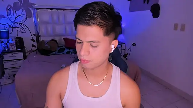 Snapshot of Niicky1_ chatting on January 30, 2025, 8:31 pm Niicky1  online show from January 30, 2025, 8:31 pm