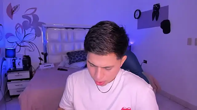 Snapshot of Niicky1_ chatting on January 31, 2025, 10:52 pm Niicky1  online show from January 31, 2025, 10:52 pm