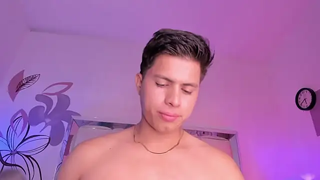 Snapshot of Niicky1_ chatting on February 13, 2025, 9:17 pm Niicky1  online show from February 13, 2025, 9:17 pm