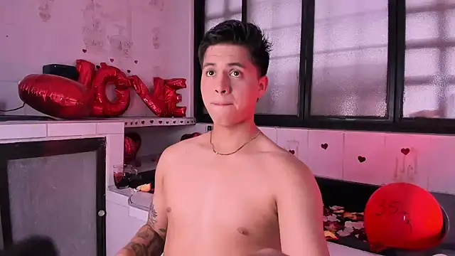 Snapshot of Niicky1_ chatting on February 15, 2025, 9:15 pm Niicky1  online show from February 15, 2025, 9:15 pm