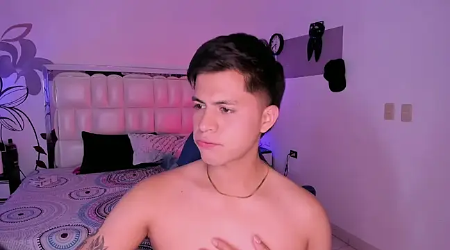 Snapshot of Niicky1_ chatting on February 22, 2025, 9:04 pm Niicky1  online show from February 22, 2025, 9:04 pm