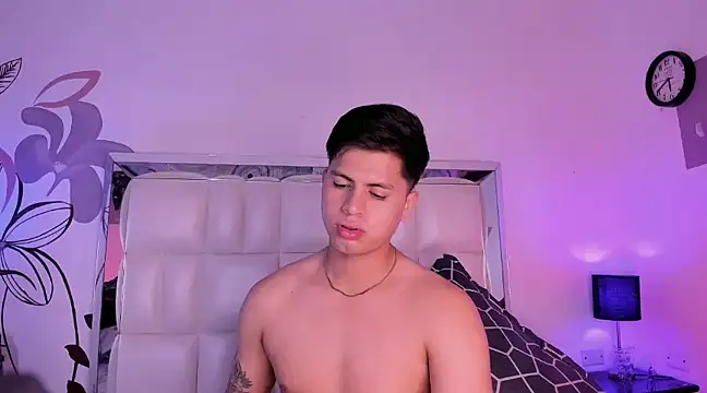 Snapshot of Niicky1_ chatting on February 23, 2025, 12:30 am Niicky1  online show from February 23, 2025, 12:30 am