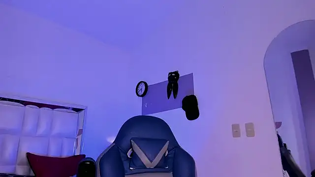 Snapshot of Niicky1_ chatting on February 25, 2025, 12:03 am Niicky1  online show from February 25, 2025, 12:03 am