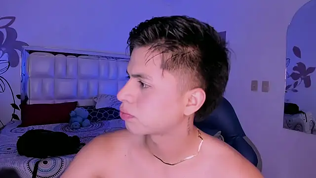 Snapshot of Niicky1_ chatting on February 25, 2025, 8:51 pm Niicky1  online show from February 25, 2025, 8:51 pm