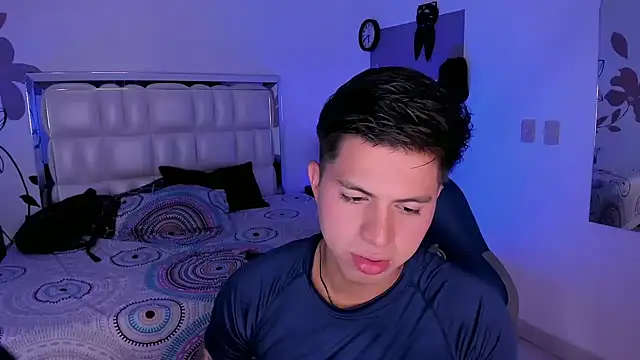 Snapshot of Niicky1_ chatting on February 26, 2025, 9:27 pm Niicky1  online show from February 26, 2025, 9:27 pm