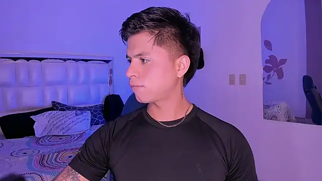 Snapshot of Niicky1_ chatting on February 27, 2025, 8:42 pm Niicky1  online show from February 27, 2025, 8:42 pm