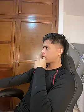 Snapshot of Niicky1_ chatting on March 6, 2025, 4:49 pm Niicky1  online show from March 6, 2025, 4:49 pm