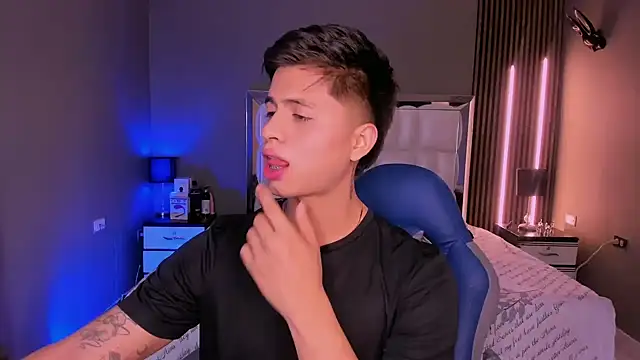 Snapshot of Niicky1_ chatting on March 7, 2025, 9:48 pm Niicky1  online show from March 7, 2025, 9:48 pm