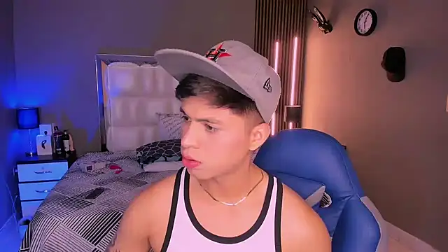 Snapshot of Niicky1_ chatting on March 11, 2025, 8:53 pm Niicky1  online show from March 11, 2025, 8:53 pm