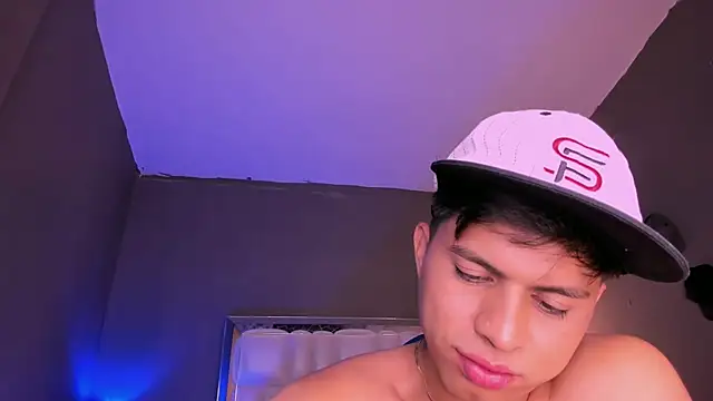 Snapshot of Niicky1_ chatting on March 20, 2025, 12:30 am Niicky1  online show from March 20, 2025, 12:30 am