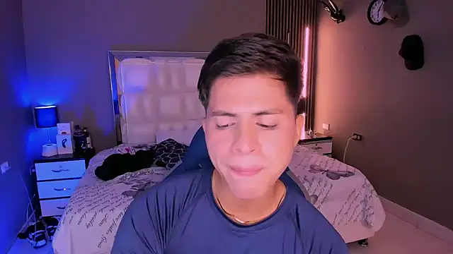 Snapshot of Niicky1_ chatting on March 20, 2025, 9:13 pm Niicky1  online show from March 20, 2025, 9:13 pm