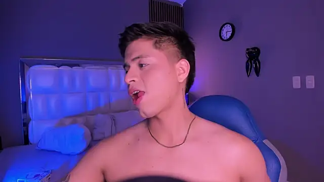 Snapshot of Niicky1_ chatting on September 10, 2025, 9:15 pm Niicky1  online show from September 10, 2025, 9:15 pm