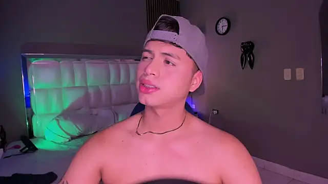 Snapshot of Niicky1_ chatting on September 11, 2025, 9:15 pm Niicky1  online show from September 11, 2025, 9:15 pm