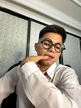 Snapshot of Niicky1_ chatting on September 12, 2025, 9:59 pm Niicky1  online show from September 12, 2025, 9:59 pm