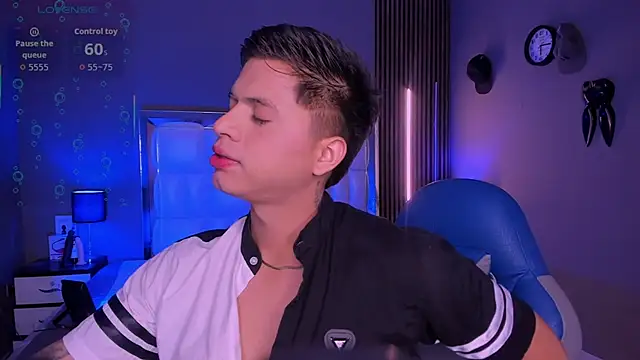 Snapshot of Niicky1_ chatting on October 5, 2025, 9:45 pm Niicky1  online show from October 5, 2025, 9:45 pm