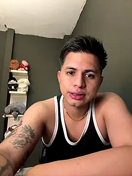 Snapshot of Niicky1_ chatting on October 28, 2025, 4:27 am Niicky1  online show from October 28, 2025, 4:27 am