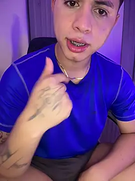 Niicky1  online show from April 6, 2026, 3:24 pm