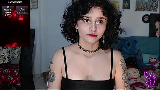 kitty22  online show from November 25, 2025, 12:16 pm