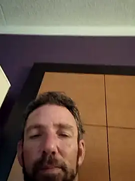 Snapshot of Treemandude chatting on October 17, 2025, 12:58 am Treemandude online show from October 17, 2025, 12:58 am