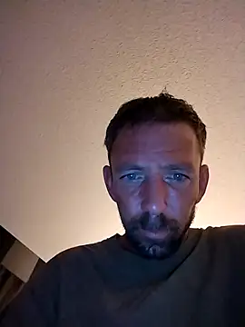 Treemandude online show from November 18, 2025, 10:36 pm