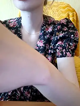 Elza kom online show from March 3, 2026, 3:23 am