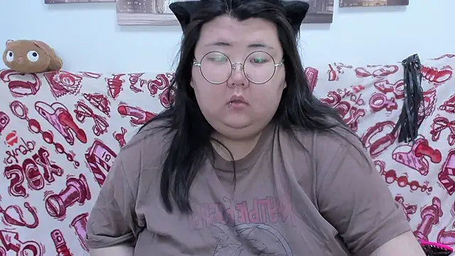 Snapshot of Nadine_asian chatting on June 6, 2026, 1:32 am Nadine asian online show from June 6, 2026, 1:32 am