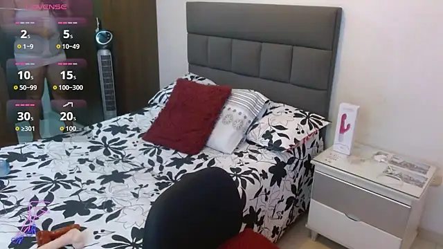 Daniella Fellers online show from October 18, 2025, 11:55 am