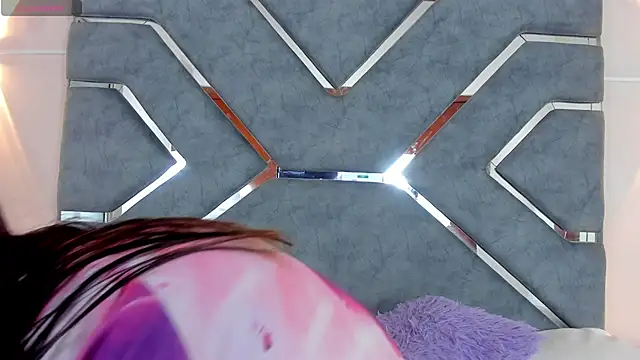 LucciaPorter online show from March 2, 2026, 2:02 pm