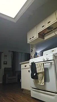 Snapshot of luvs2cumm69 chatting on November 26, 2025, 12:22 am luvs2cumm69 online show from November 26, 2025, 12:22 am